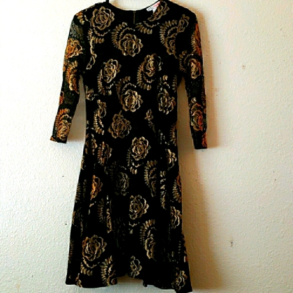 Made Fashion Week For Impulse Black Lace w/Gold Roses Dress Size Small
